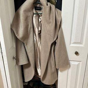 Tahari jacket- like new